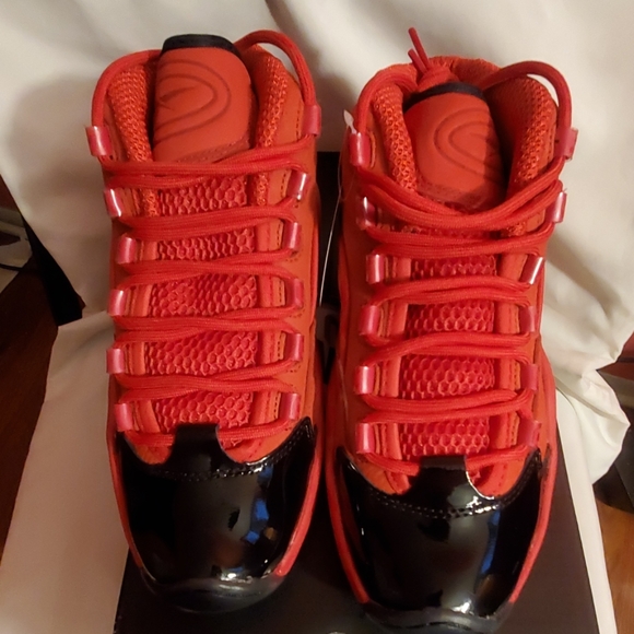 Reebok Question Mid - Picture 2 of 5